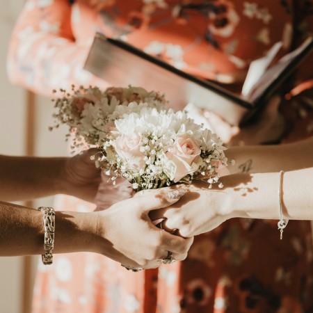 Cultural fusion: How to blend traditions at your wedding image