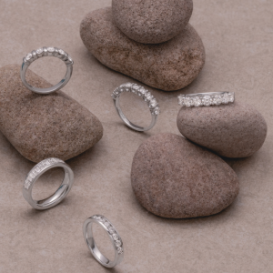 Rings on pebbles